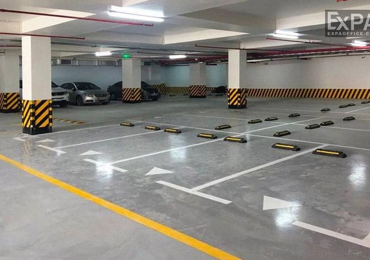 bãi giữ xe Centec Tower