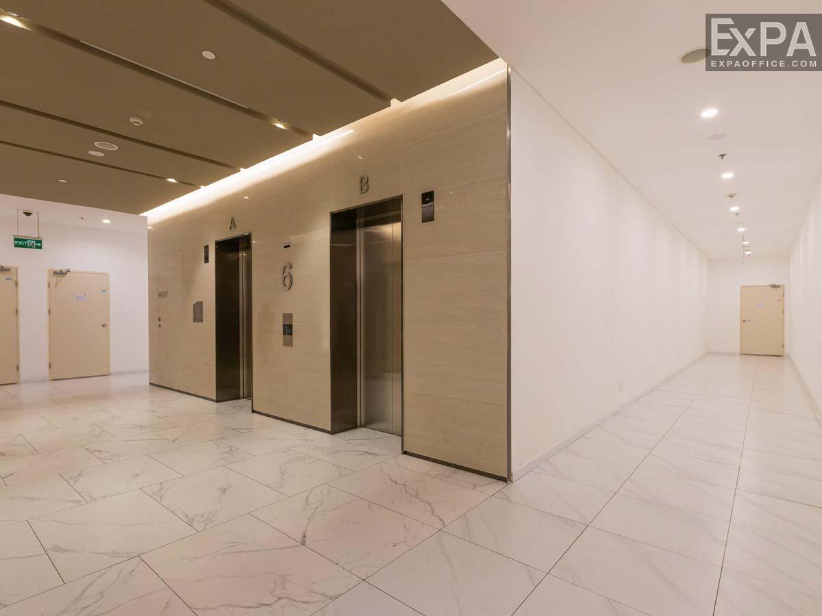 sảnh thang máy Onehub Saigon