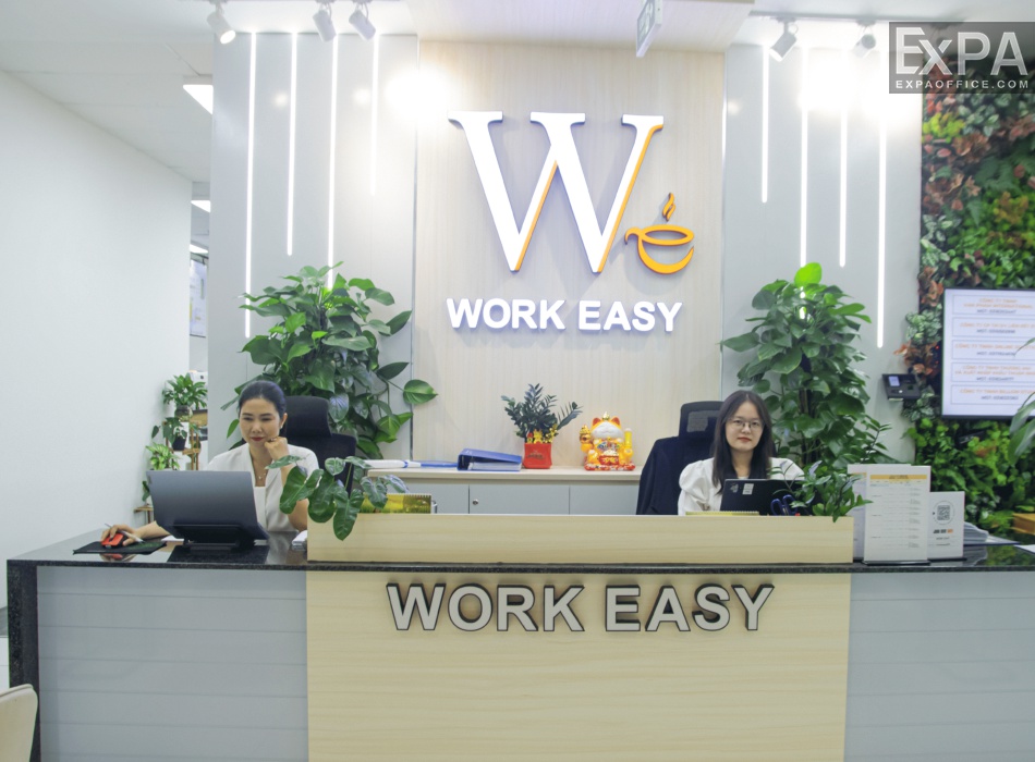 lễ tân Work Easy Saigon Paragon