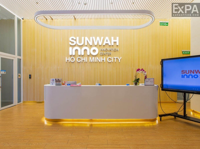 lễ tân Sunwah Innovation Center