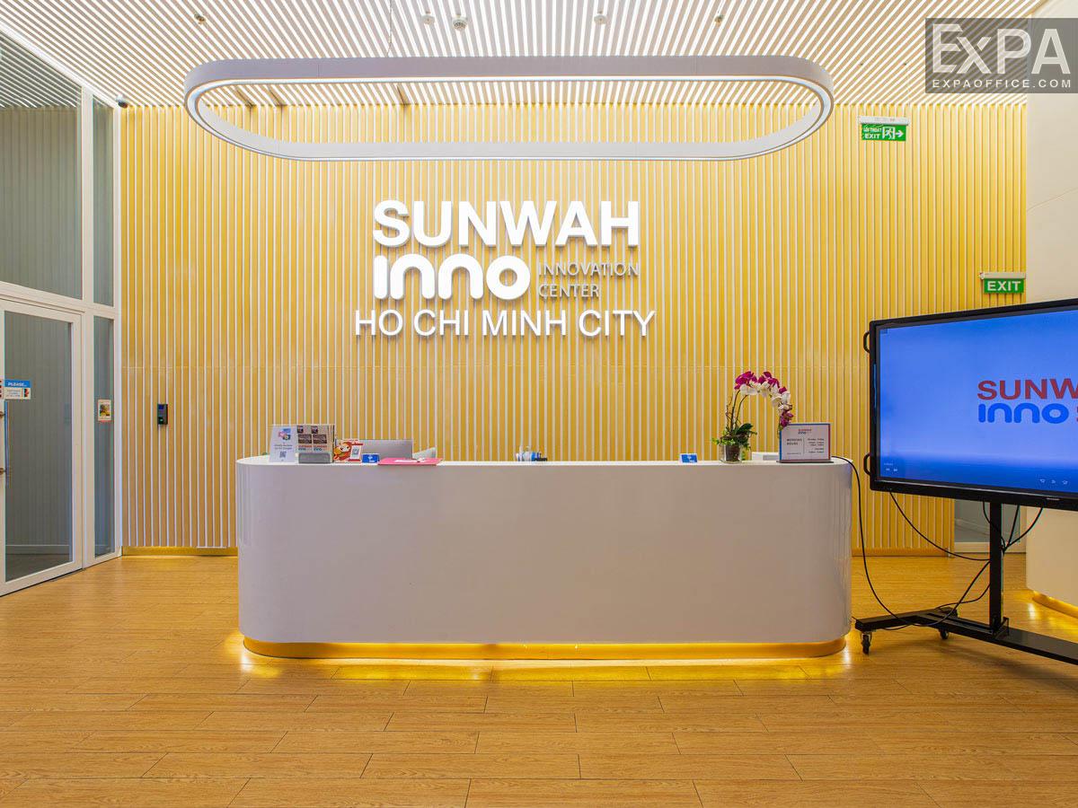 lễ tân Sunwah Innovation Center