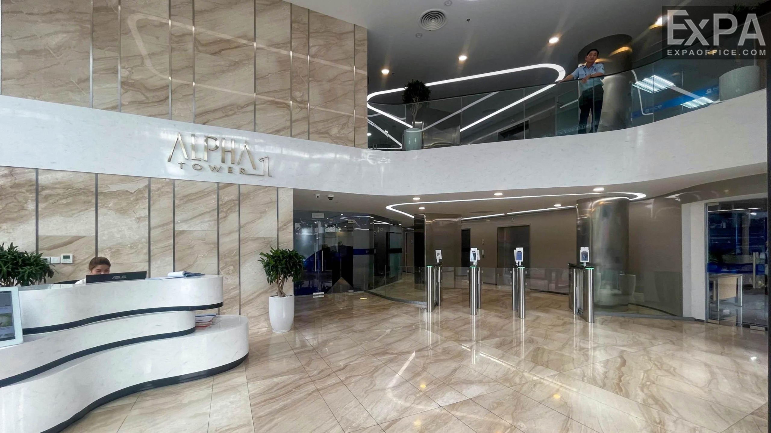sảnh lễ tân Alpha Tower
