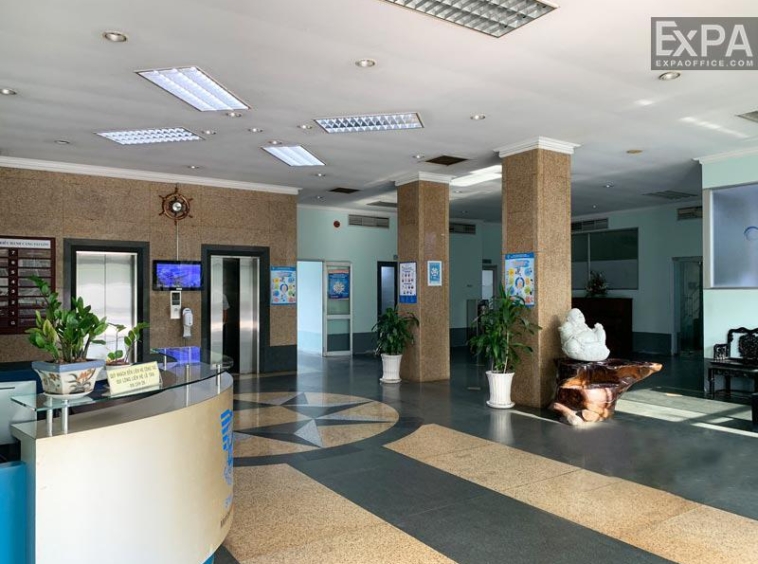 sảnh tầng trệt tòa nhà Cảng Sài Gòn