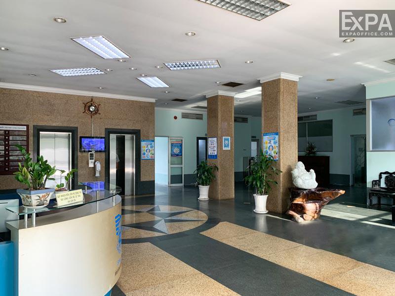 sảnh tầng trệt tòa nhà Cảng Sài Gòn