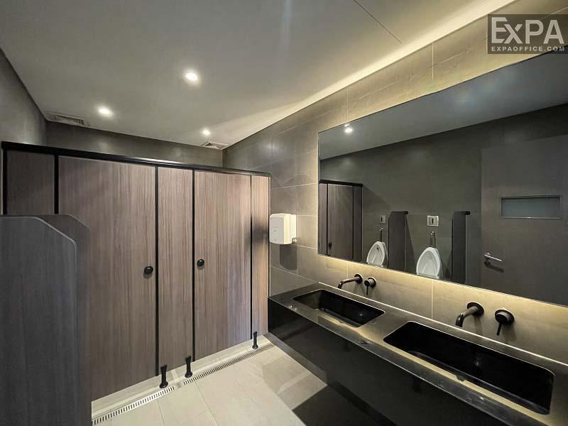 wc nam The Central Thảo Điền