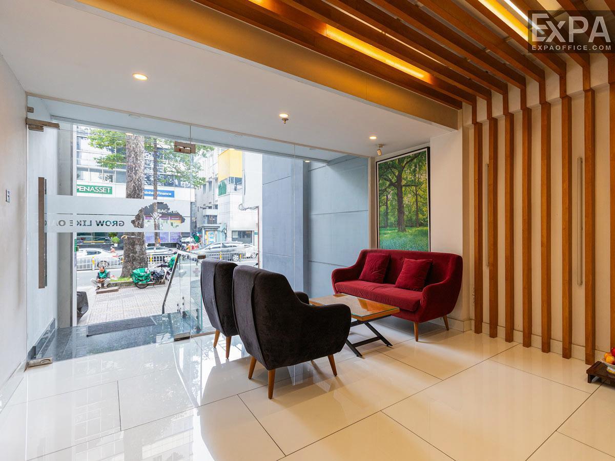 ghế chờ tầng trệt Three Oak