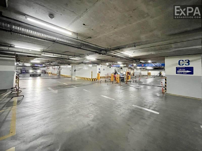 hầm đỗ xe Pearl Plaza