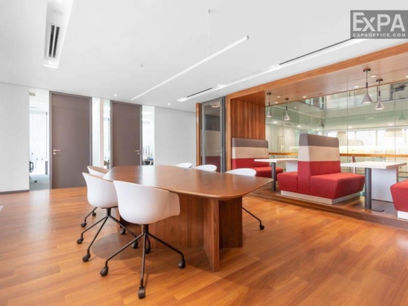 không gian thư giãn Regus M Building