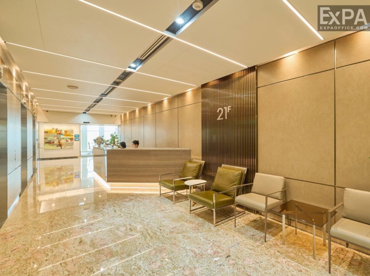 lễ tân CEO Suite VCB Tower