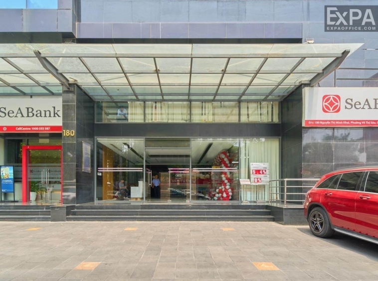 Cienco4 Tower entrance