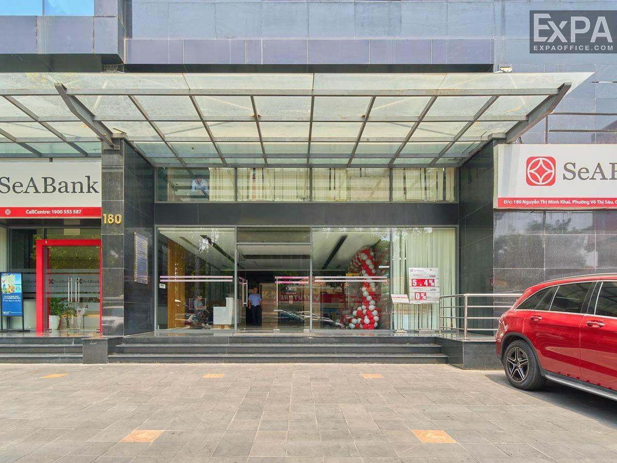 Cienco4 Tower entrance