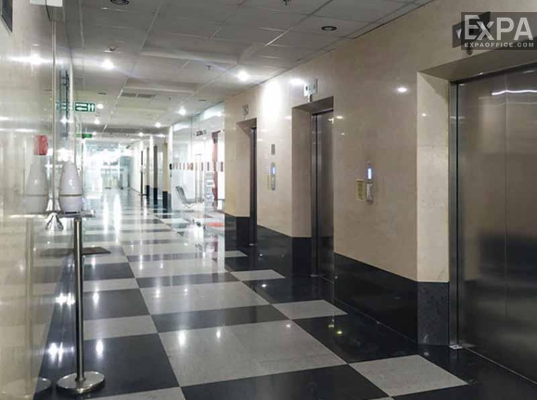 sảnh thang máy SCS Building