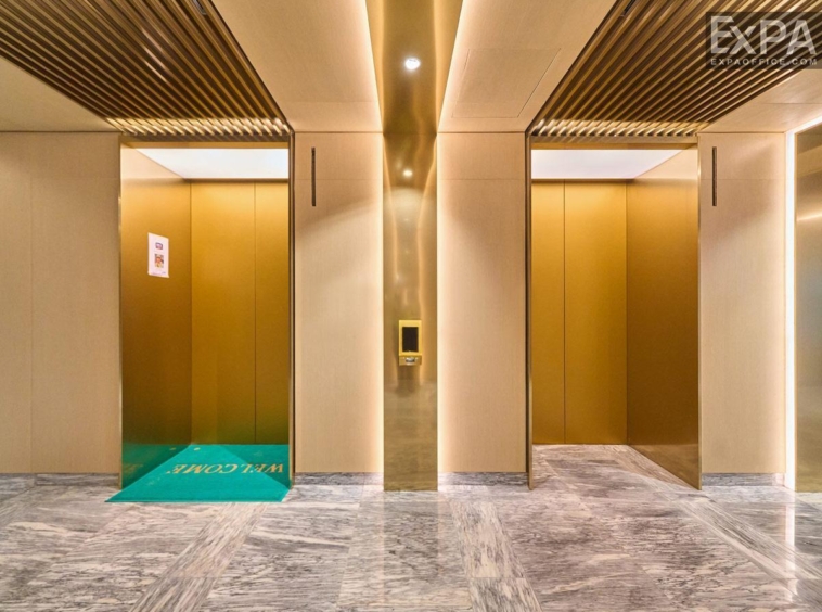 Marina Central Tower elevator