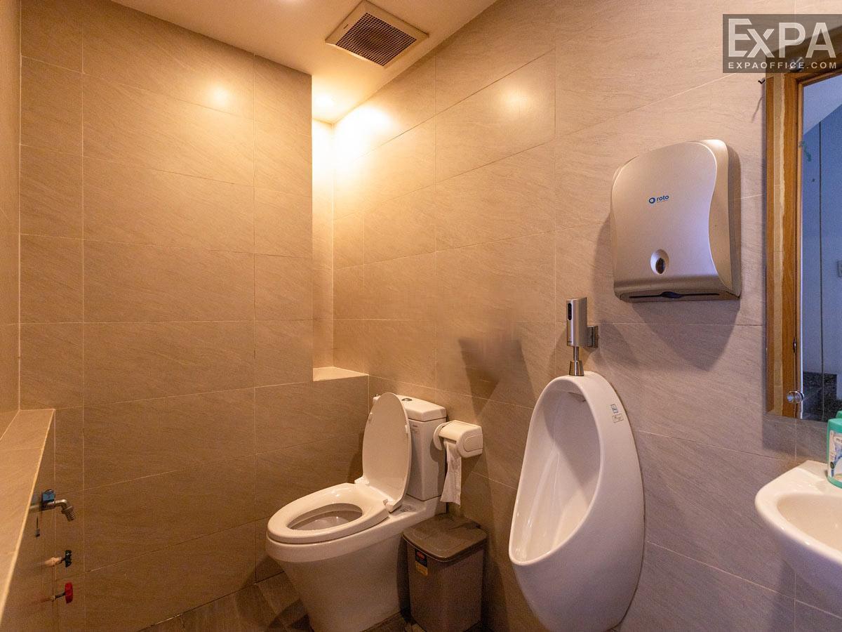 wc Three Oak
