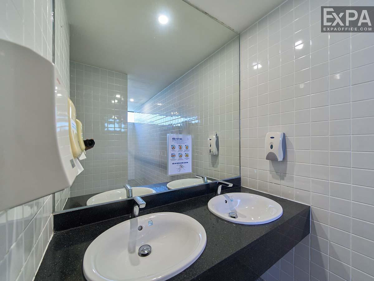 wc Zen Plaza 2