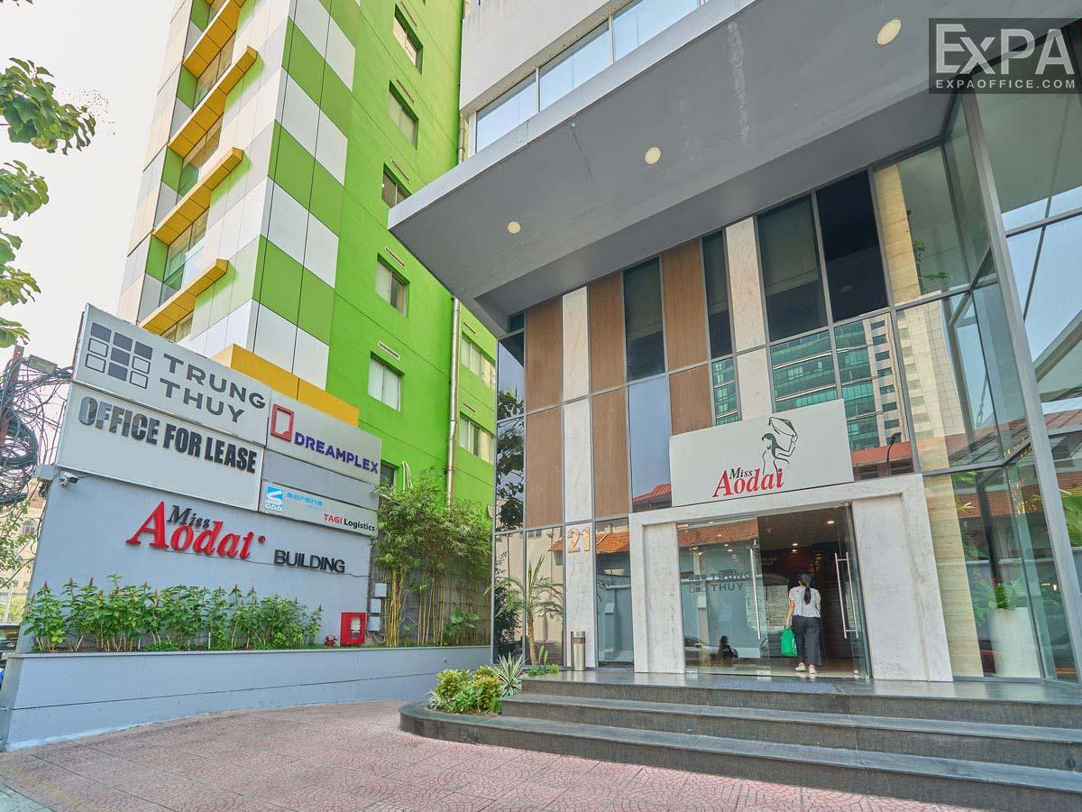 cua toa nha Miss Ao Dai Building