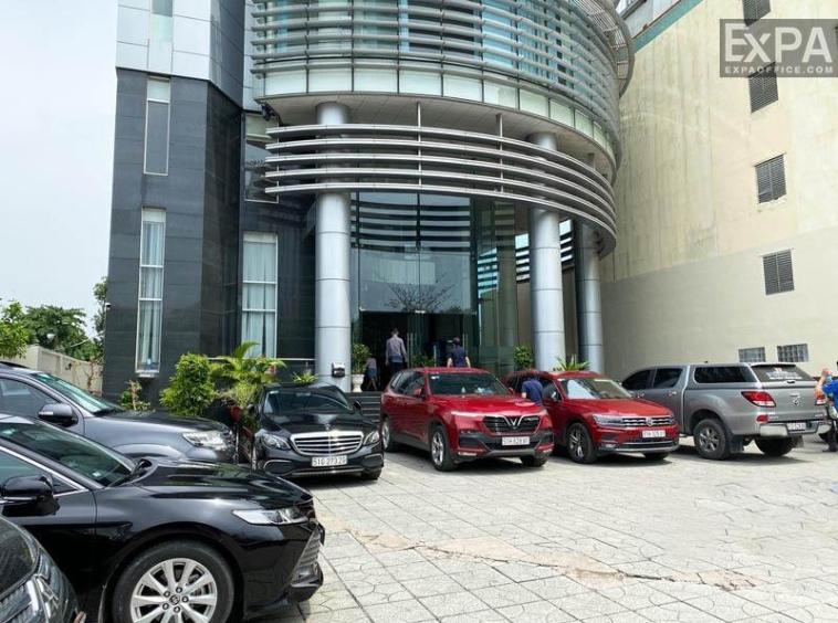 phia truoc toa nha Phuoc Thanh Building