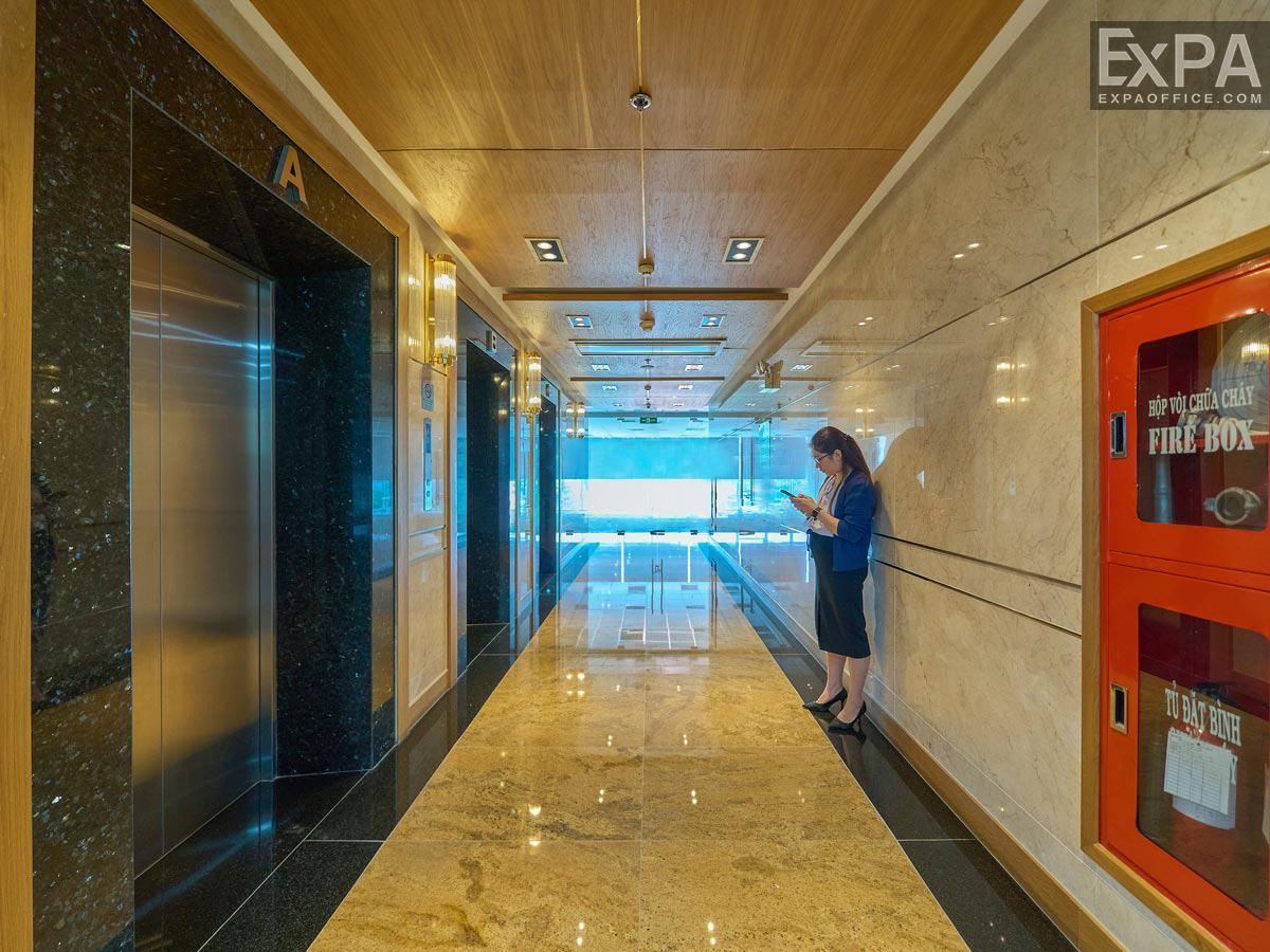 sanh thang may HD Bank Tower