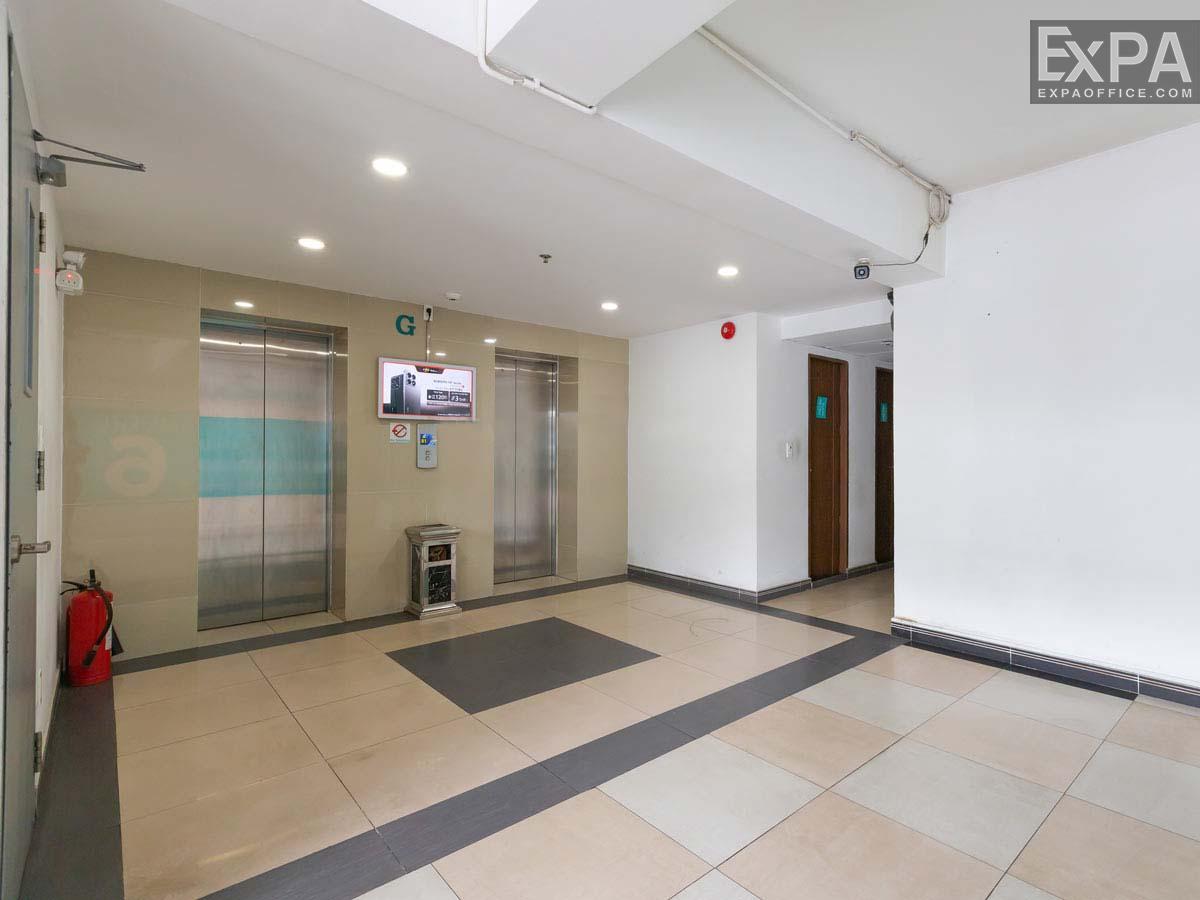 The Galleria Metro 6 Elevator