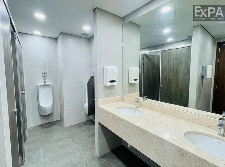 wc HD Bank Tower 2