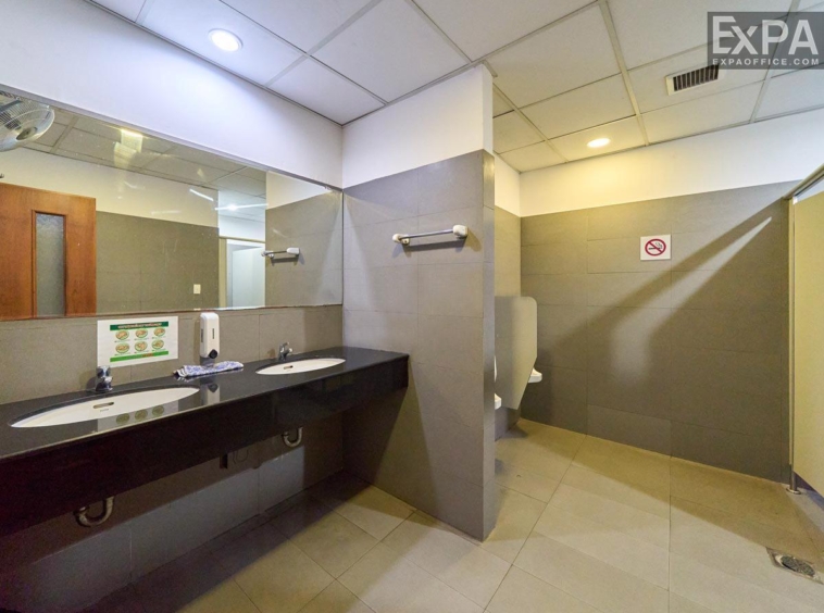wc HMC Tower