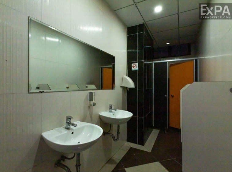 WC The Galleria Metro 6