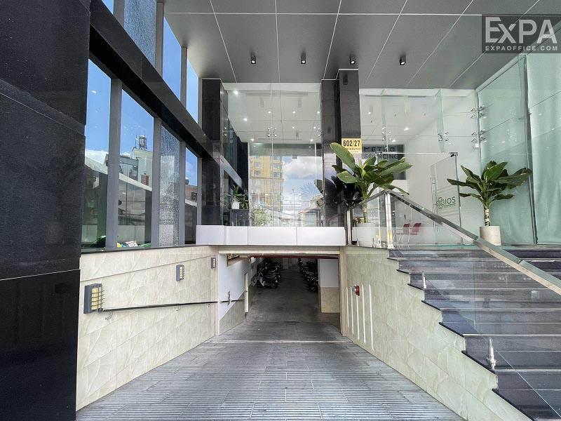 lối ra vào IOS Building