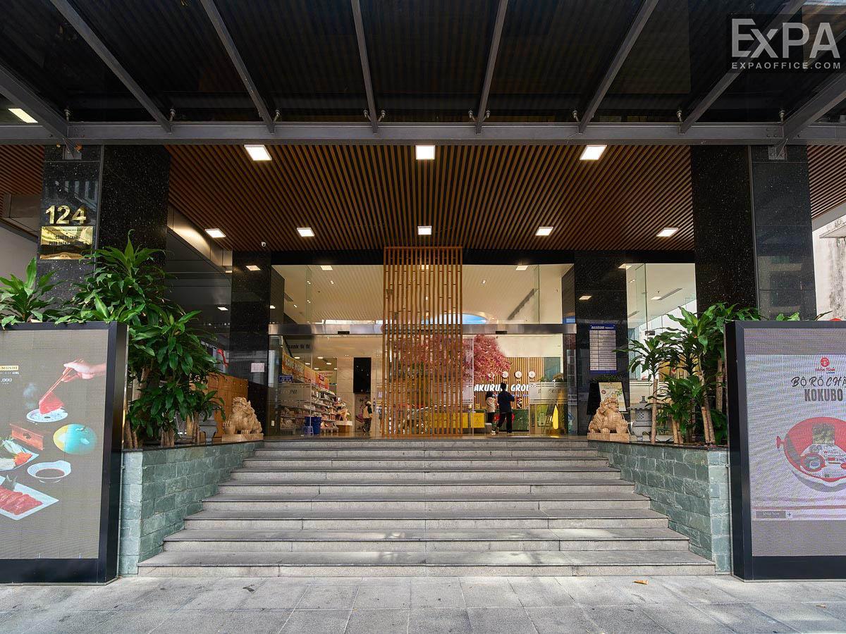 The entrance to Akurahi Tower