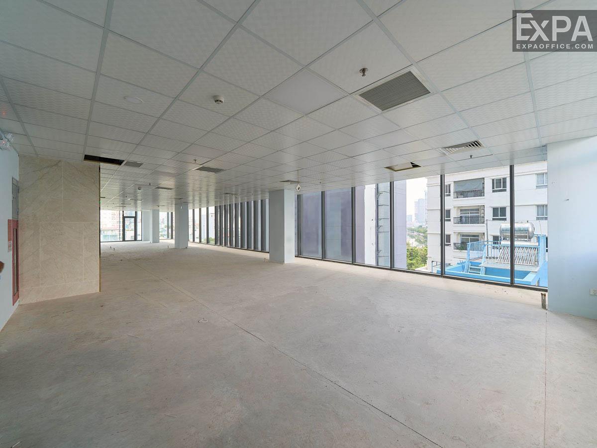phía trước Enterprise Tower