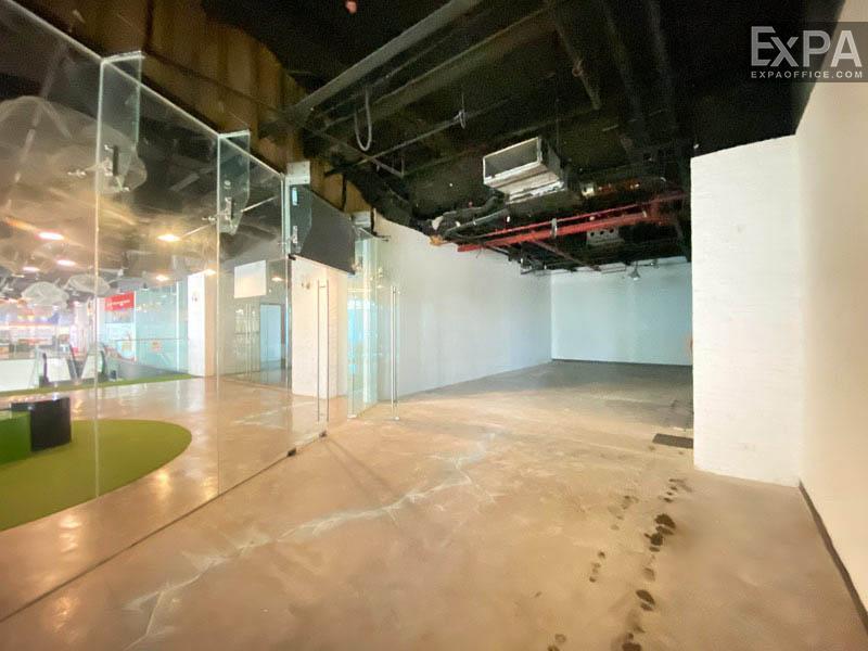The Vista Building office floor