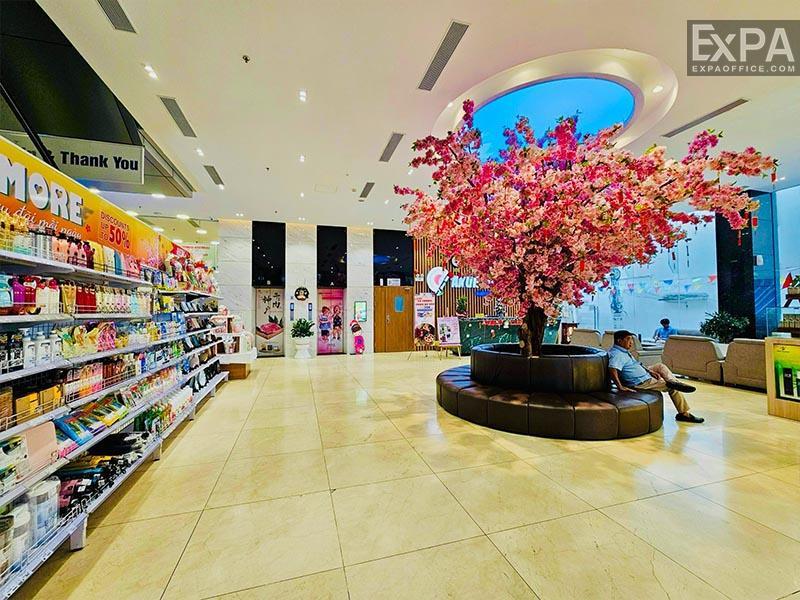 Akurahi Tower lobby