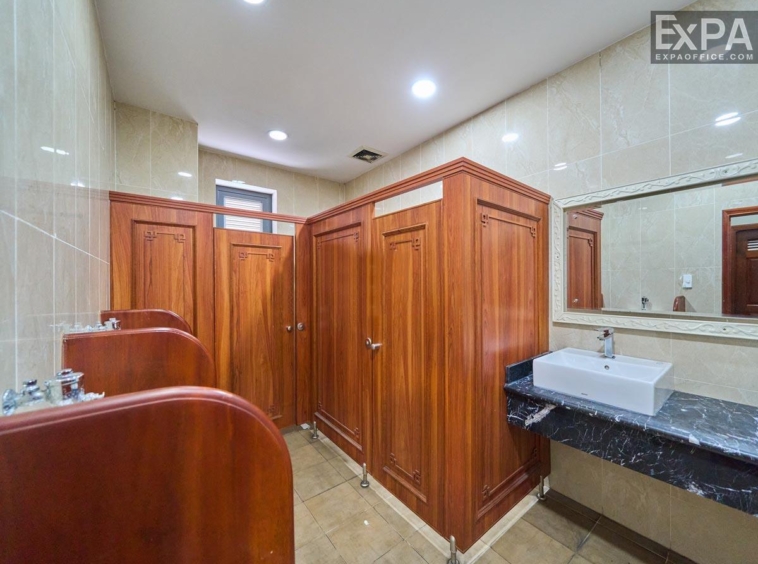 wc Khánh Nguyên Building
