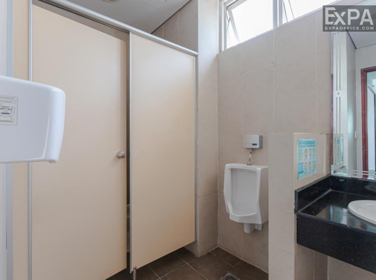 wc Lutaco Tower
