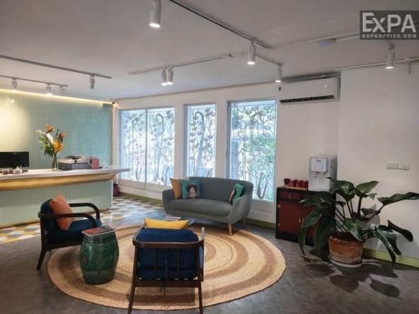 Toong Pham Ngoc Thach lobby