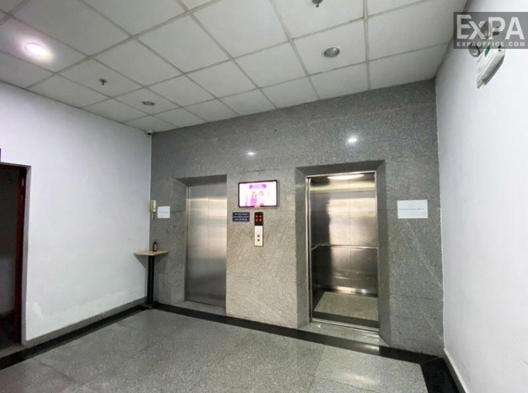 Hoang Viet Building elevator