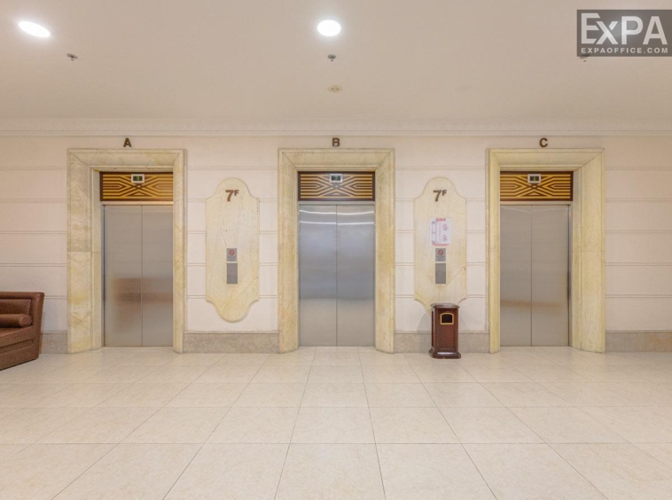 Elevator Saigon Paragon