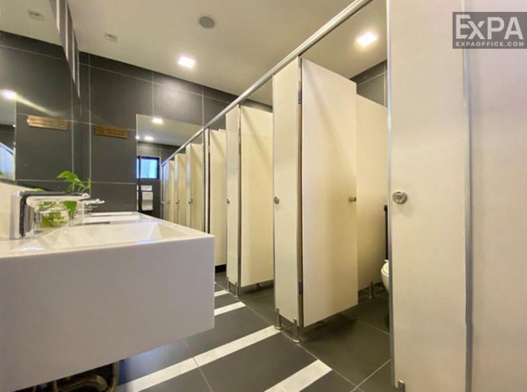 wc M Building