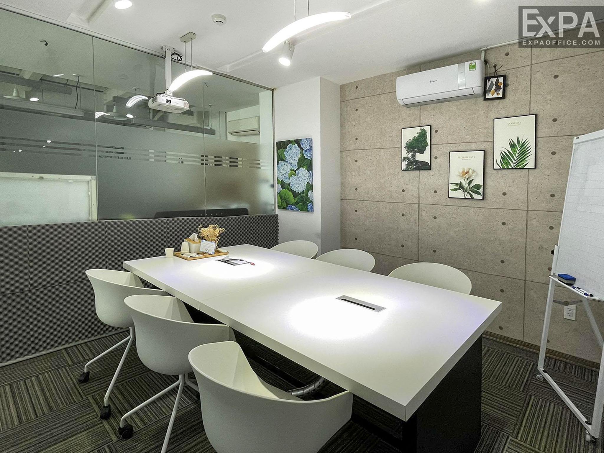 C-Space Coworking phòng họp 3