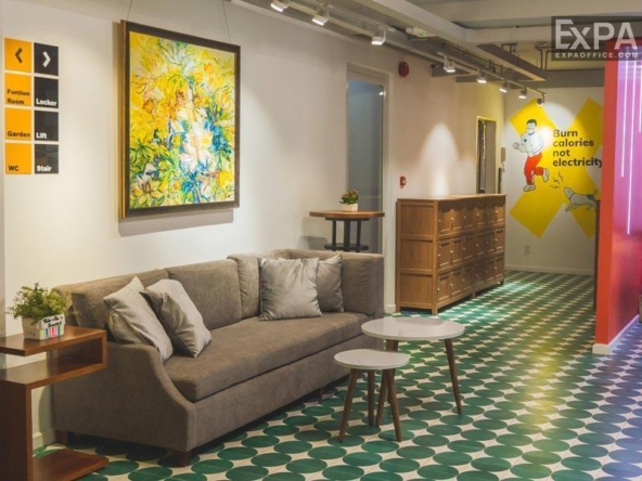 sảnh tầng trệt Xóm Coworking Space