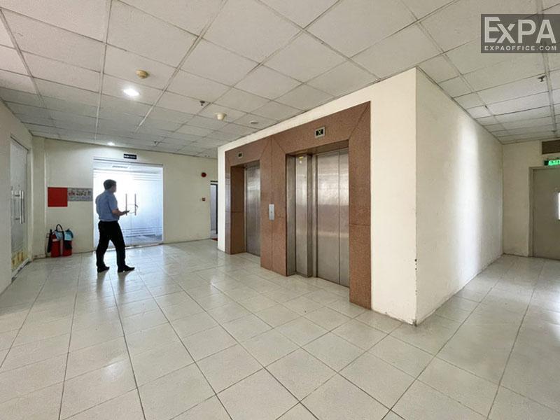thang máy HUD Building