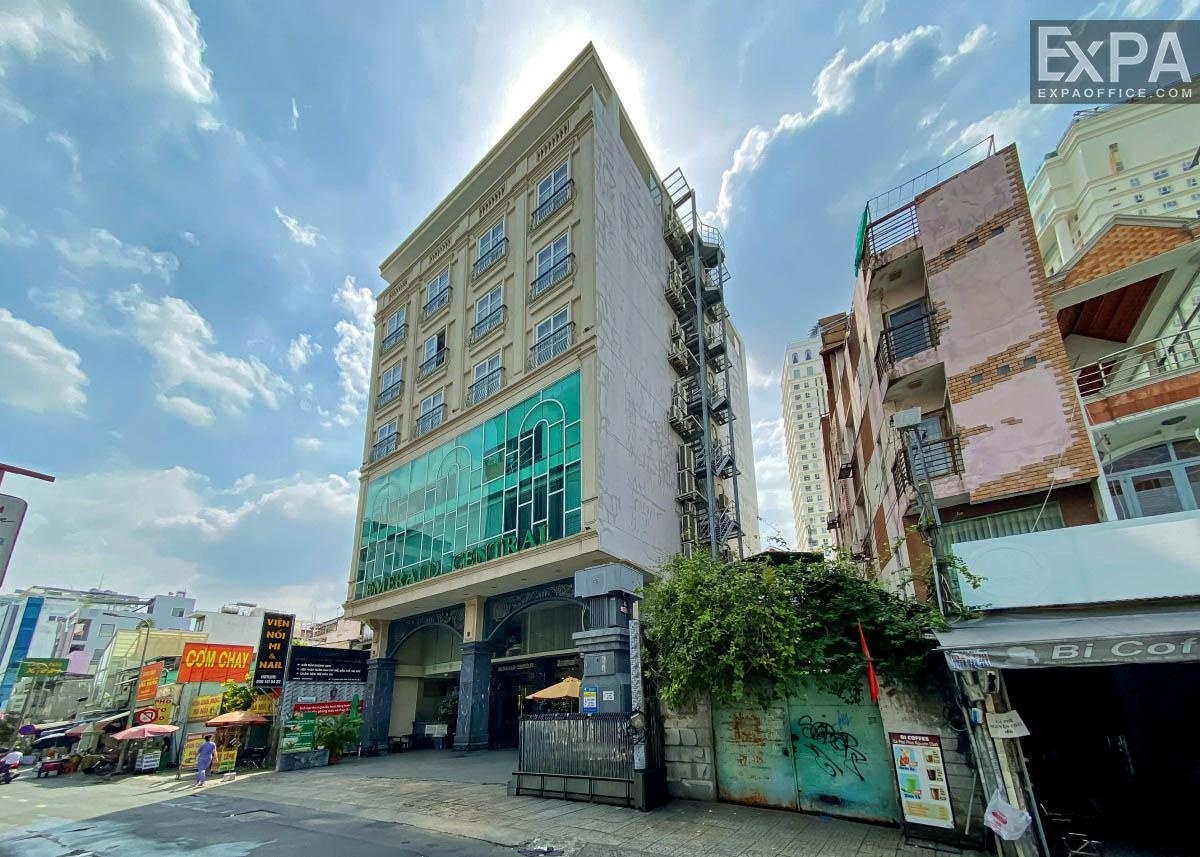 Emerald Central 3